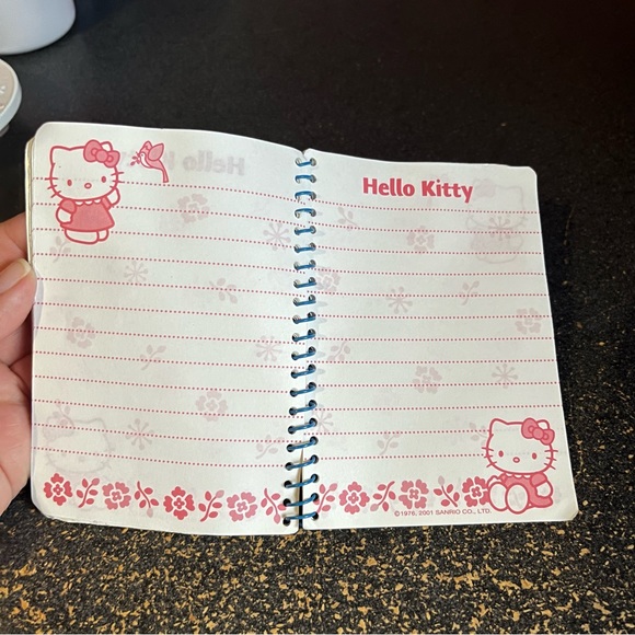 Hello Kitty Bundle - Picture 9 of 9